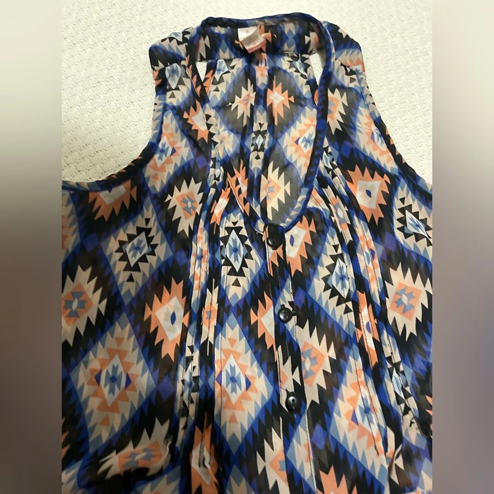 No boundaries button up sleeveless blouse tank top - Picture 5 of 9